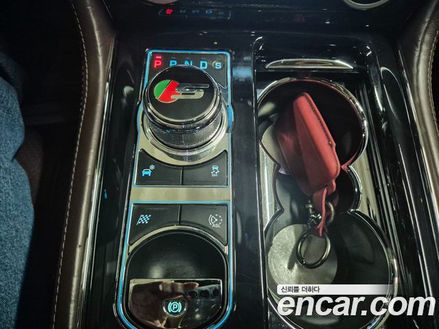 Jaguar XJ 2010 — photo 9