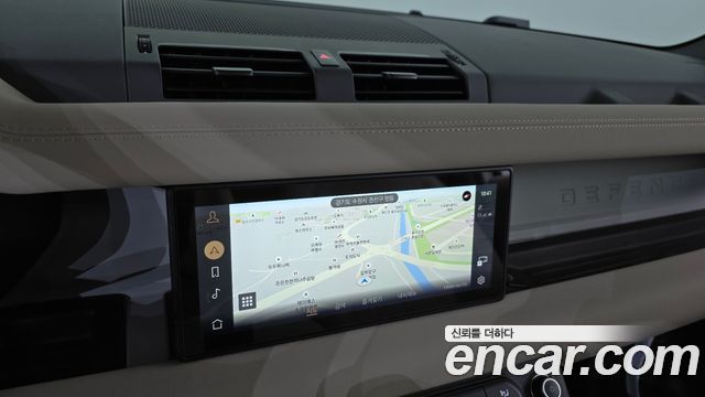 Land Rover Defender 2022 — photo 18