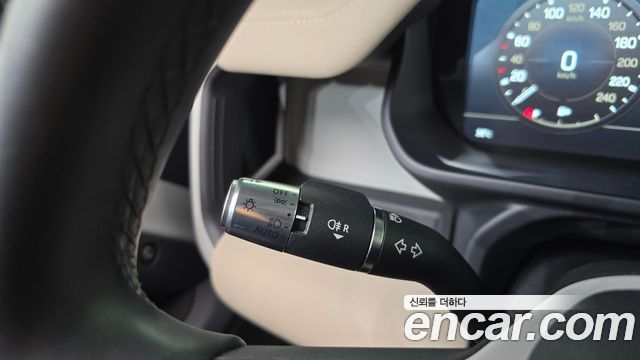 Land Rover Defender 2022 — photo 25