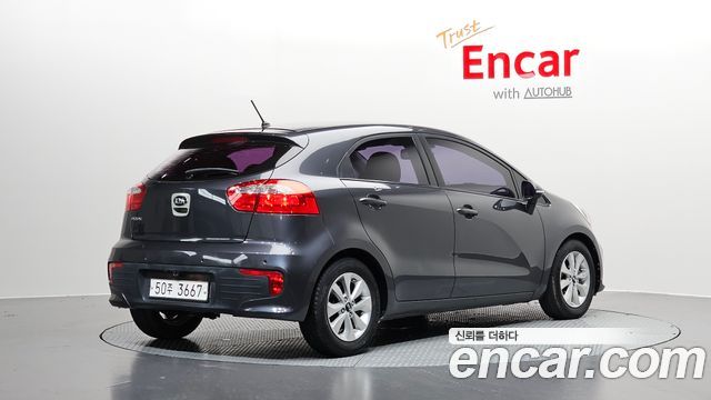 Kia pride 2015 — photo 2