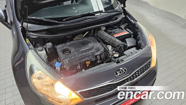 Kia pride 2015 — photo 6