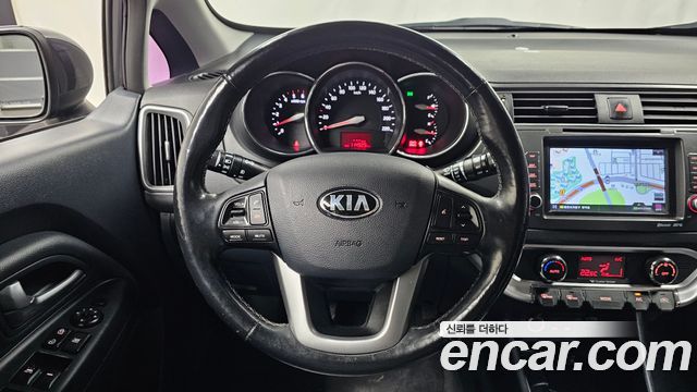Kia pride 2015 — photo 19