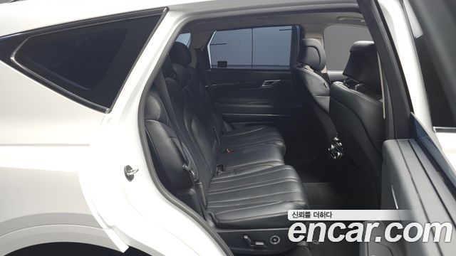 Genesis GV80 2020 — photo 11