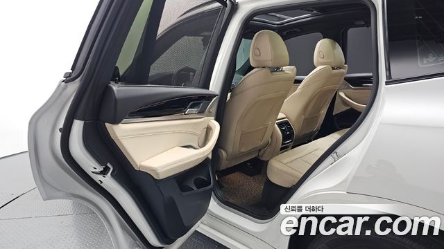 BMW X3 2019 — photo 18