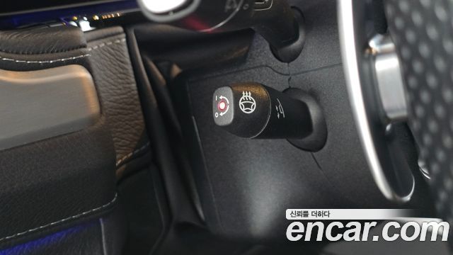 Mercedes-Benz G-Class 2020 — photo 17