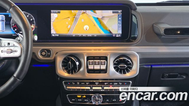 Mercedes-Benz G-Class 2020 — photo 19