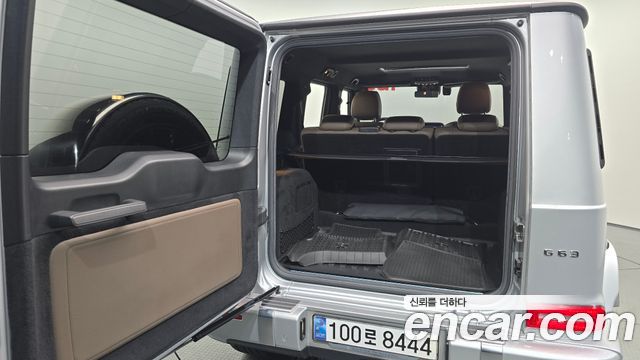 Mercedes-Benz G-Class 2020 — photo 24