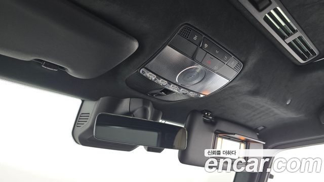 Mercedes-Benz G-Class 2020 — photo 28