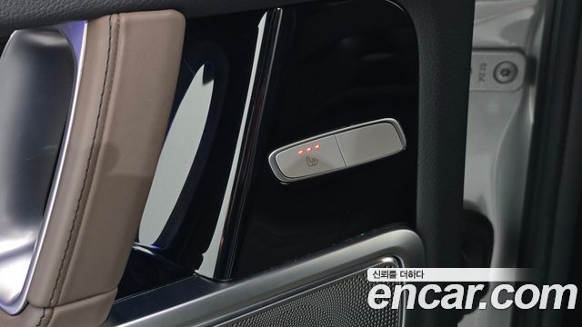 Mercedes-Benz G-Class 2020 — photo 33
