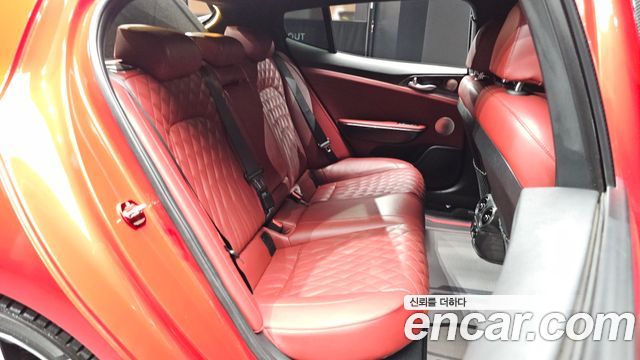 Kia Stinger 2022 — photo 17