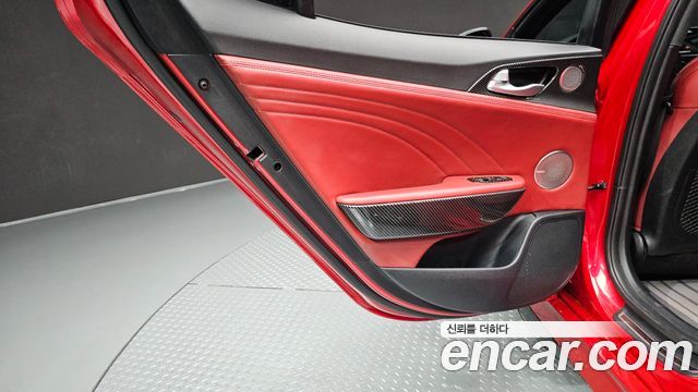 Kia Stinger 2022 — photo 15