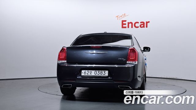 Chrysler 300C 2016 — photo 4