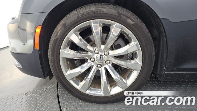 Chrysler 300C 2016 — photo 5