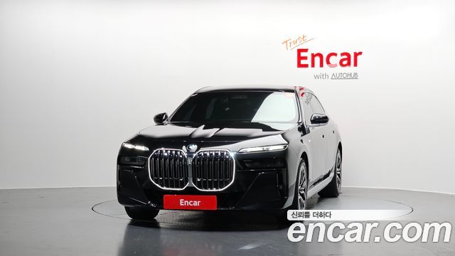 BMW 7-Series 2023 — photo 3