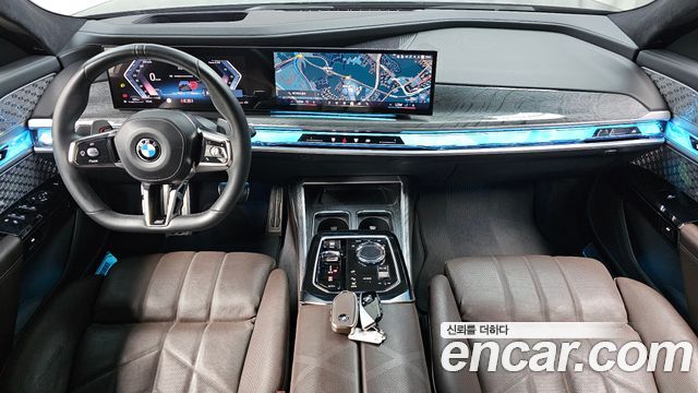BMW 7-Series 2023 — photo 10