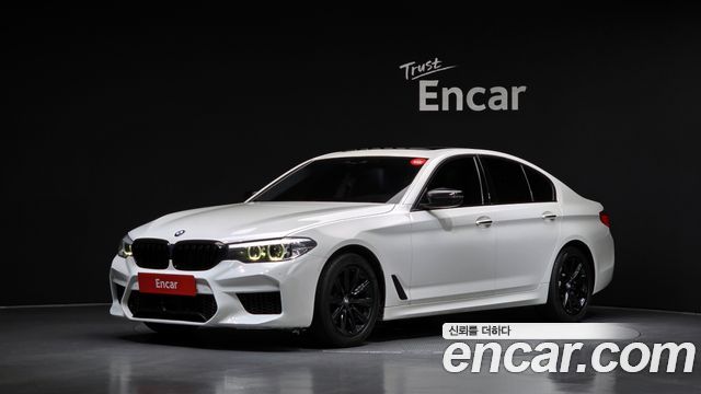 BMW 5-Series 2018 — photo 1