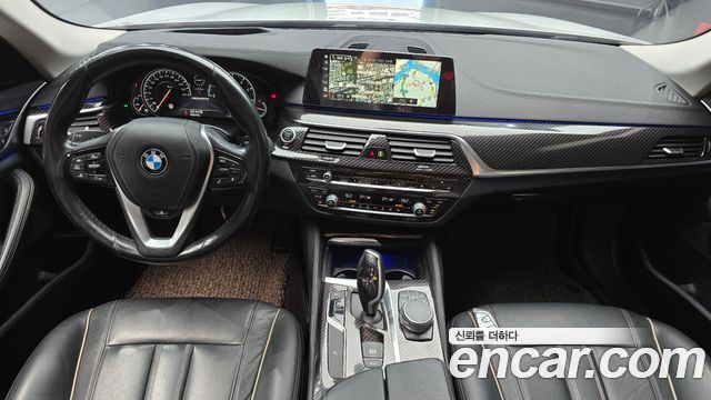 BMW 5-Series 2018 — photo 7