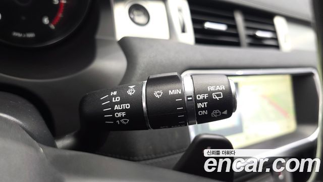 Land Rover Range Rover Evoque 2018 — photo 26