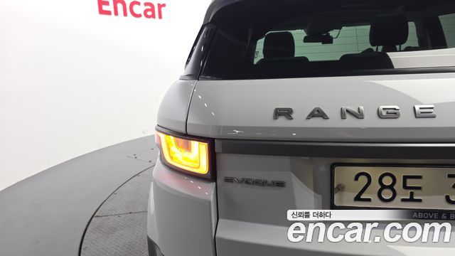 Land Rover Range Rover Evoque 2018 — photo 9