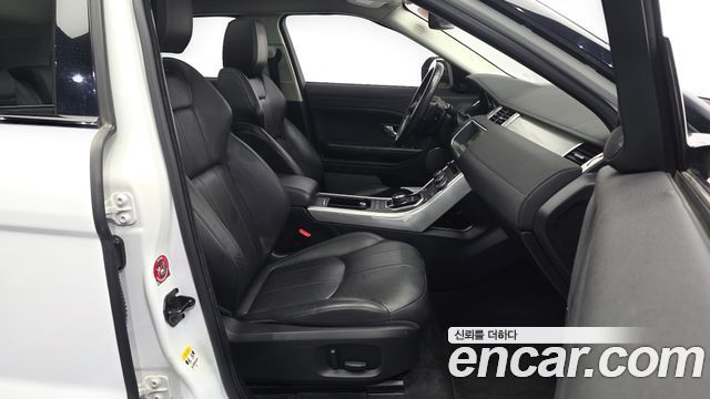 Land Rover Range Rover Evoque 2018 — photo 16