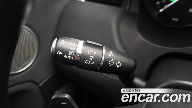 Land Rover Range Rover Evoque 2018 — photo 27
