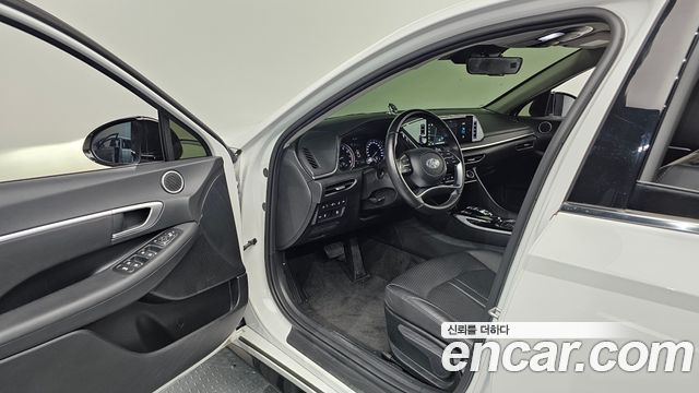 Hyundai Sonata 2022 — photo 13