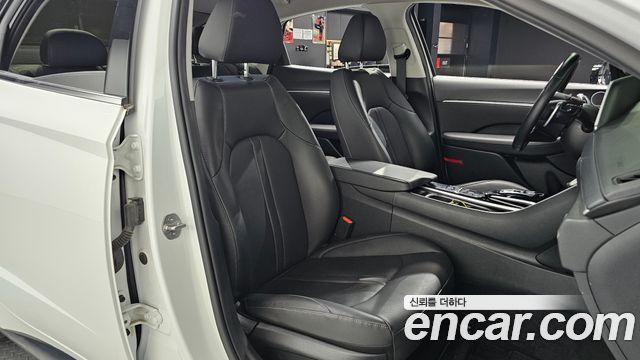 Hyundai Sonata 2022 — photo 17