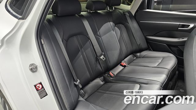 Hyundai Sonata 2022 — photo 18