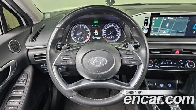 Hyundai Sonata 2022 — photo 19