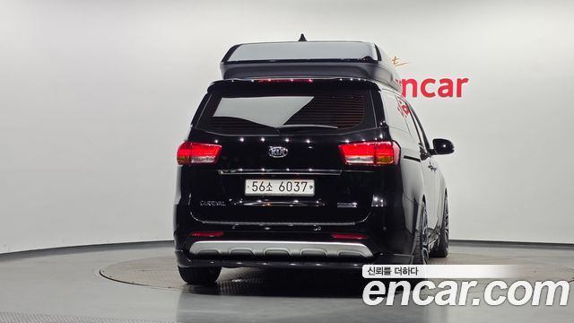 Kia Canival 2017 — photo 4