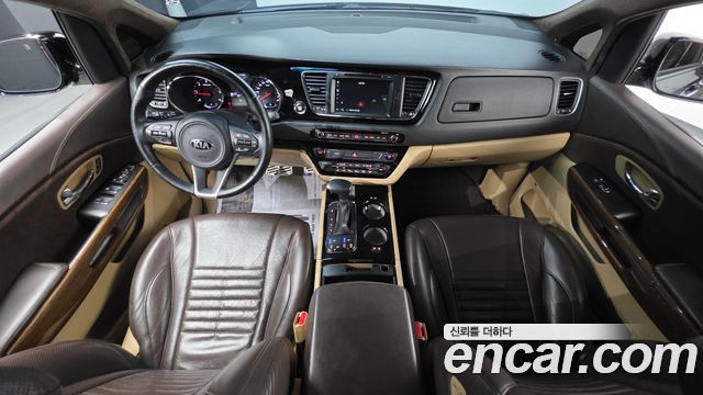 Kia Canival 2017 — photo 7
