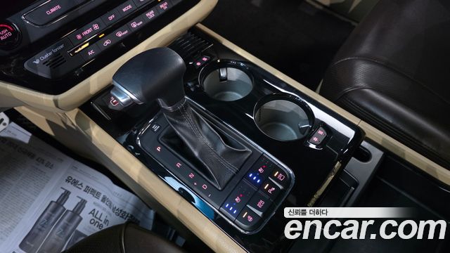 Kia Canival 2017 — photo 9