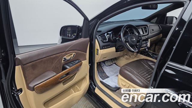 Kia Canival 2017 — photo 10