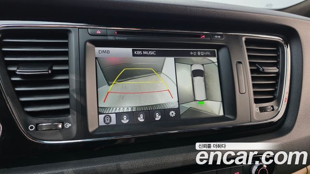 Kia Canival 2017 — photo 16