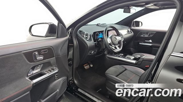 Mercedes-Benz GLA-Class 2020 — photo 10