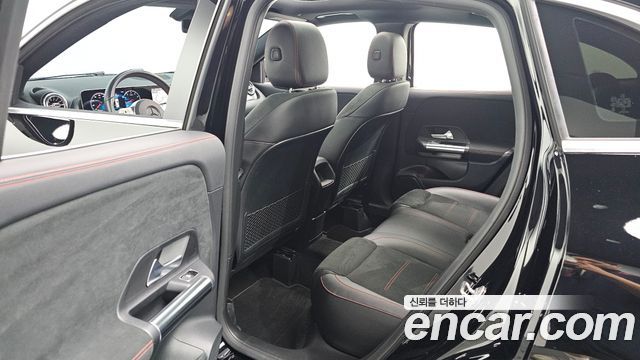 Mercedes-Benz GLA-Class 2020 — photo 11