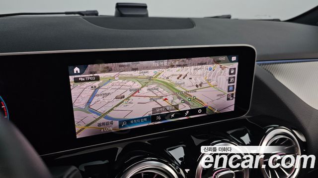 Mercedes-Benz GLA-Class 2020 — photo 14