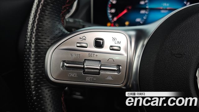 Mercedes-Benz GLA-Class 2020 — photo 18