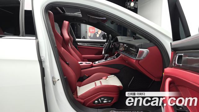 Porsche Panamera 2021 — photo 16