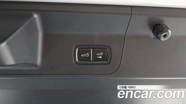 Porsche Panamera 2021 — photo 32