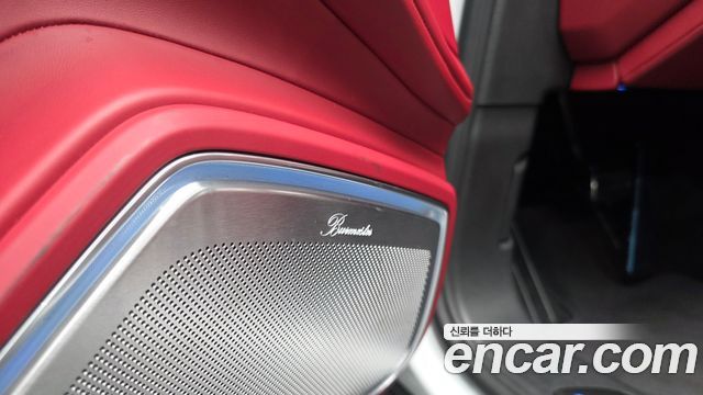 Porsche Panamera 2021 — photo 35