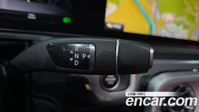 Mercedes-Benz G-Class 2023 — photo 12
