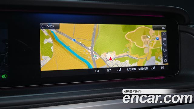 Mercedes-Benz G-Class 2023 — photo 21