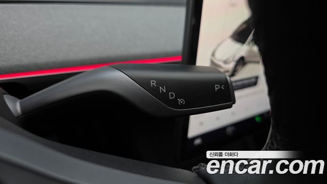 Tesla Model Y 2024 — photo 9