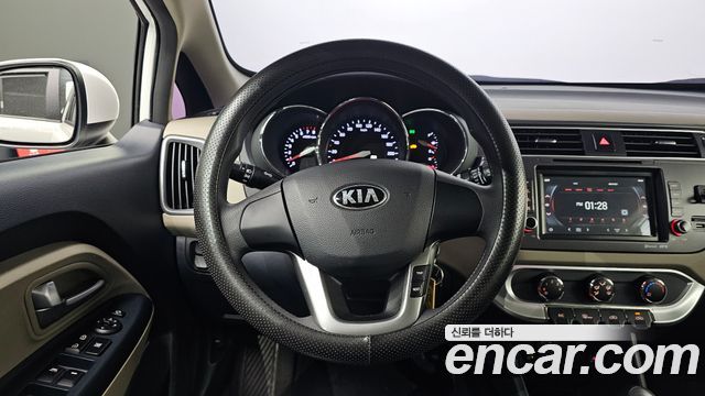 Kia pride 2017 — photo 12
