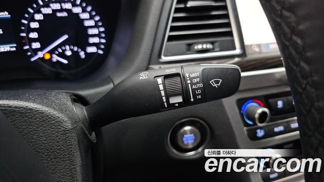 Genesis G80 2020 — photo 14