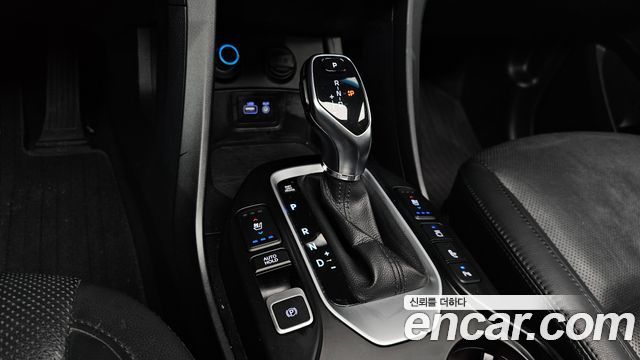 Hyundai Santafe 2016 — photo 12