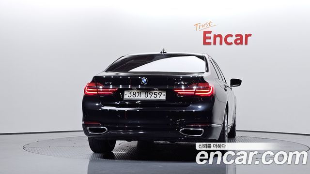 BMW 7-Series 2016 — photo 4