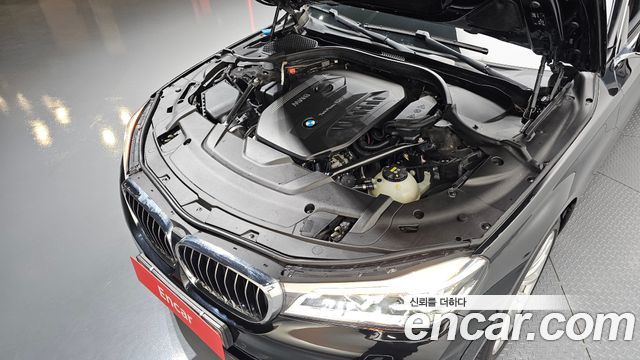 BMW 7-Series 2016 — photo 6