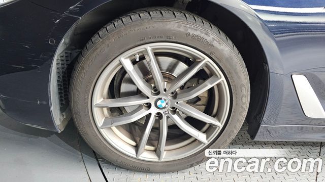 BMW 5-Series 2018 — photo 5